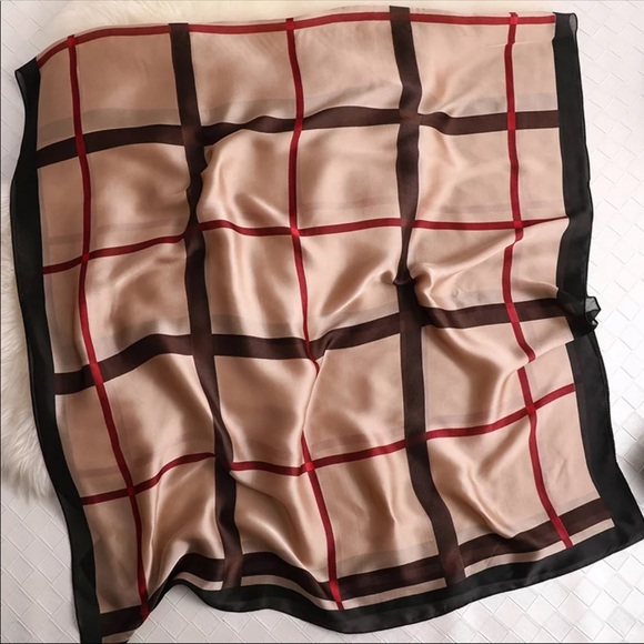 ‼️ONLY ONE LEFT‼️ Elegant Plaid Pattern Scarf - Picture 2 of 2